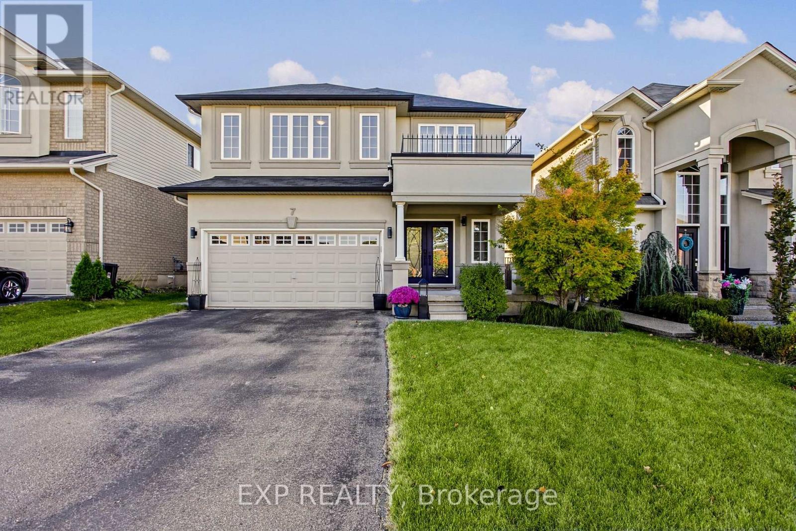 7 Lampman Drive Property Photo 1