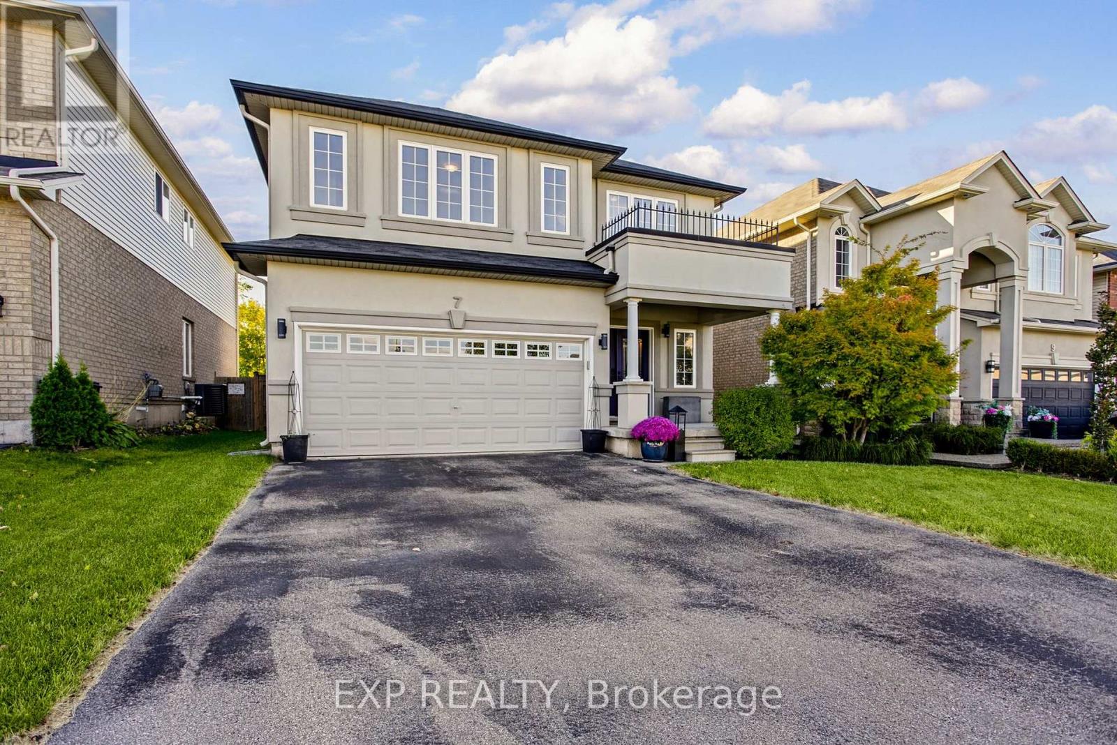 7 Lampman Drive Property Photo 2