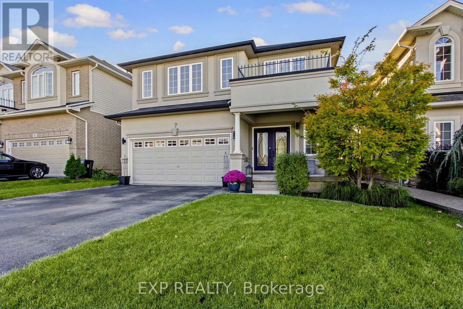 7 Lampman Drive Property Photo 3