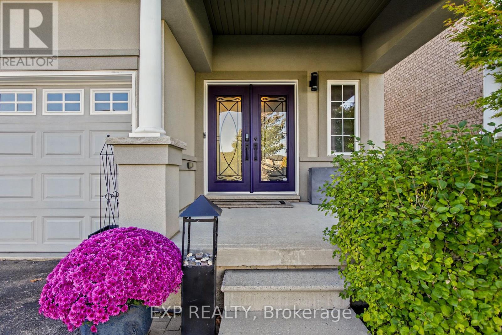 7 Lampman Drive Property Photo 4