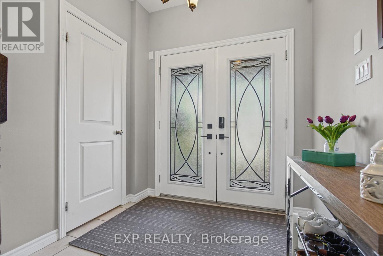 7 Lampman Drive Property Photo 5