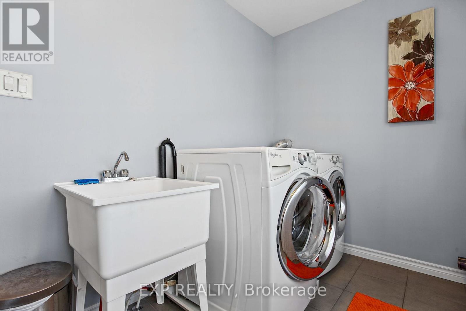 7 Lampman Drive Property Photo 16