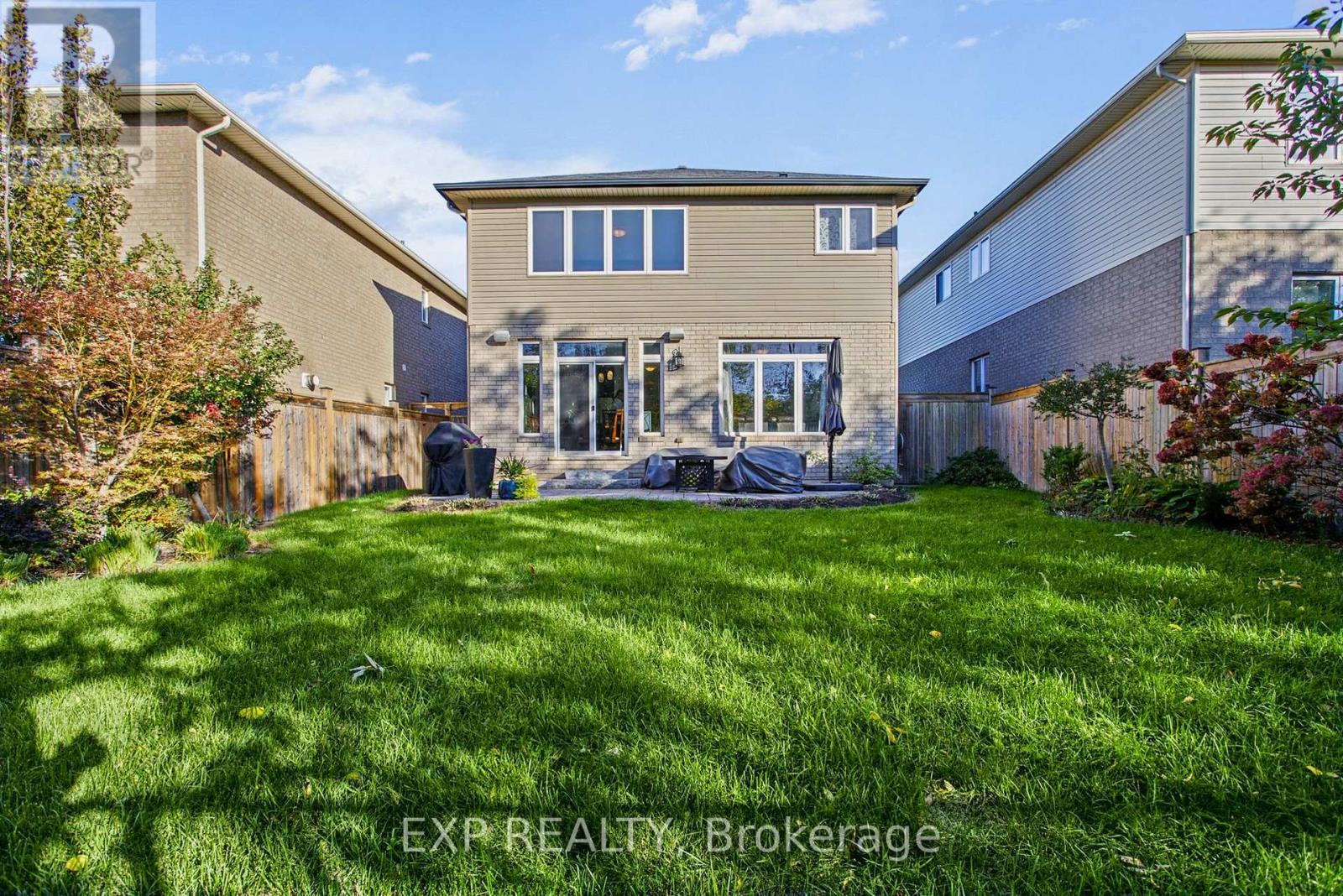 7 Lampman Drive Property Photo 28