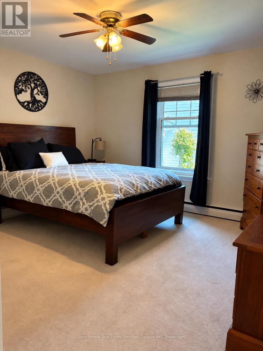 56 Sanders Street E Property Photo 10