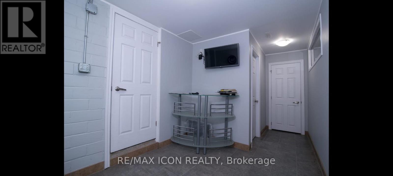 227 Louisa Street Property Photo 11