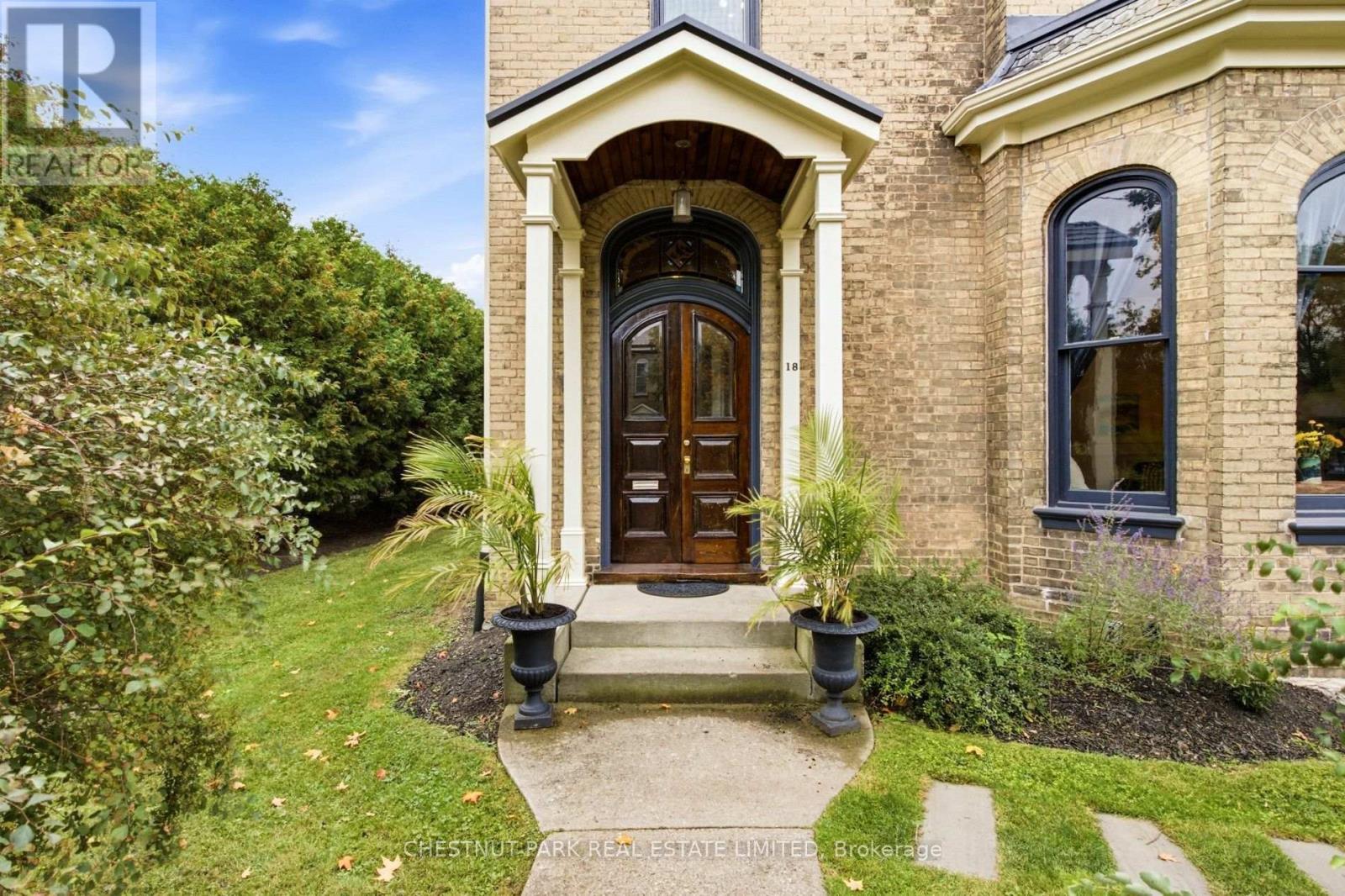 18 Hawarden Avenue Property Photo 4