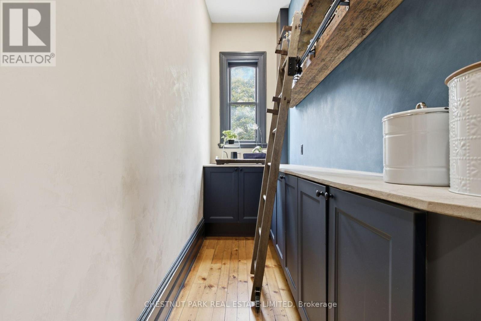 18 Hawarden Avenue Property Photo 16
