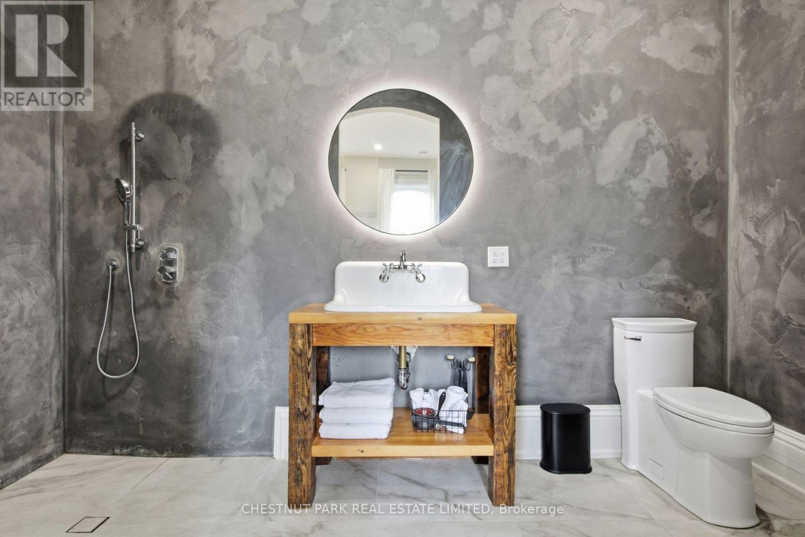 18 Hawarden Avenue Property Photo 24