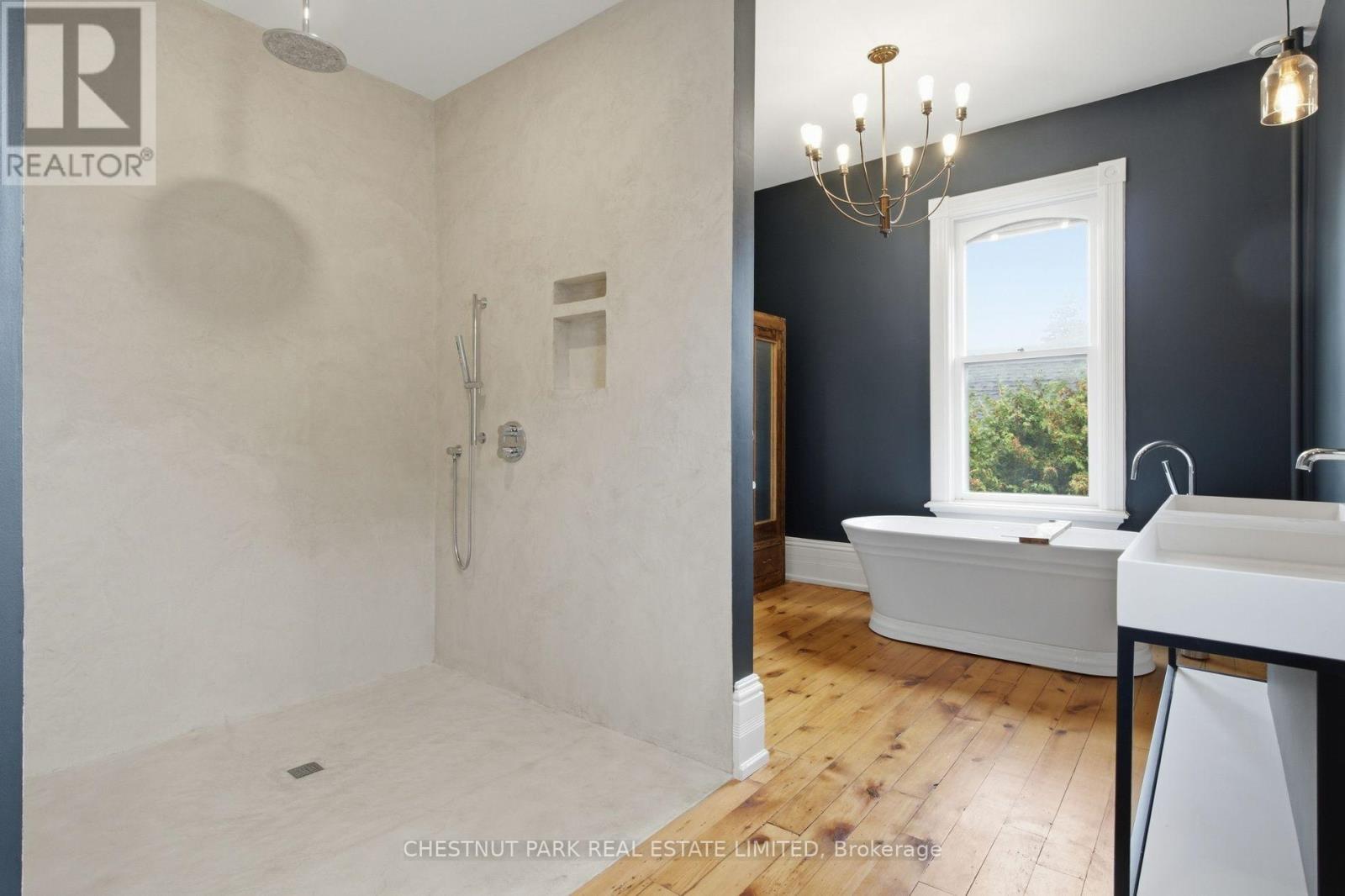 18 Hawarden Avenue Property Photo 29