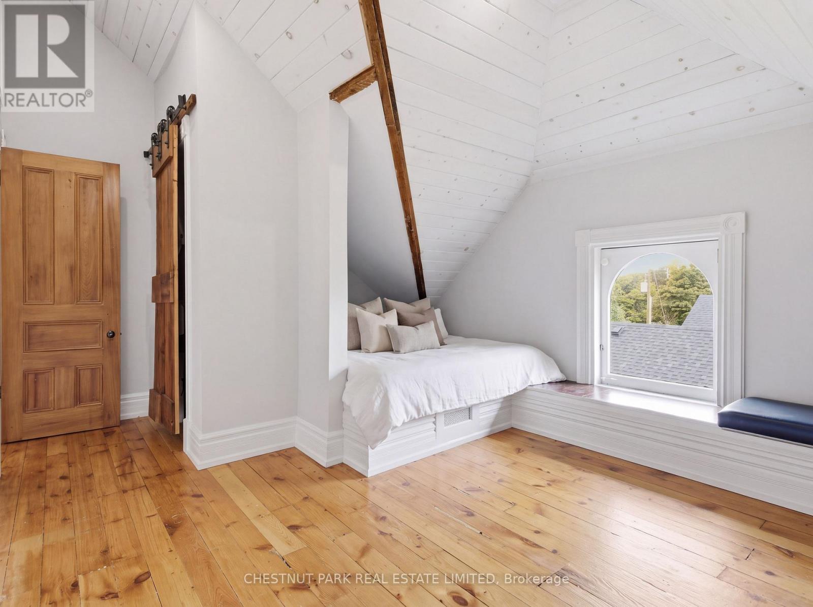 18 Hawarden Avenue Property Photo 38