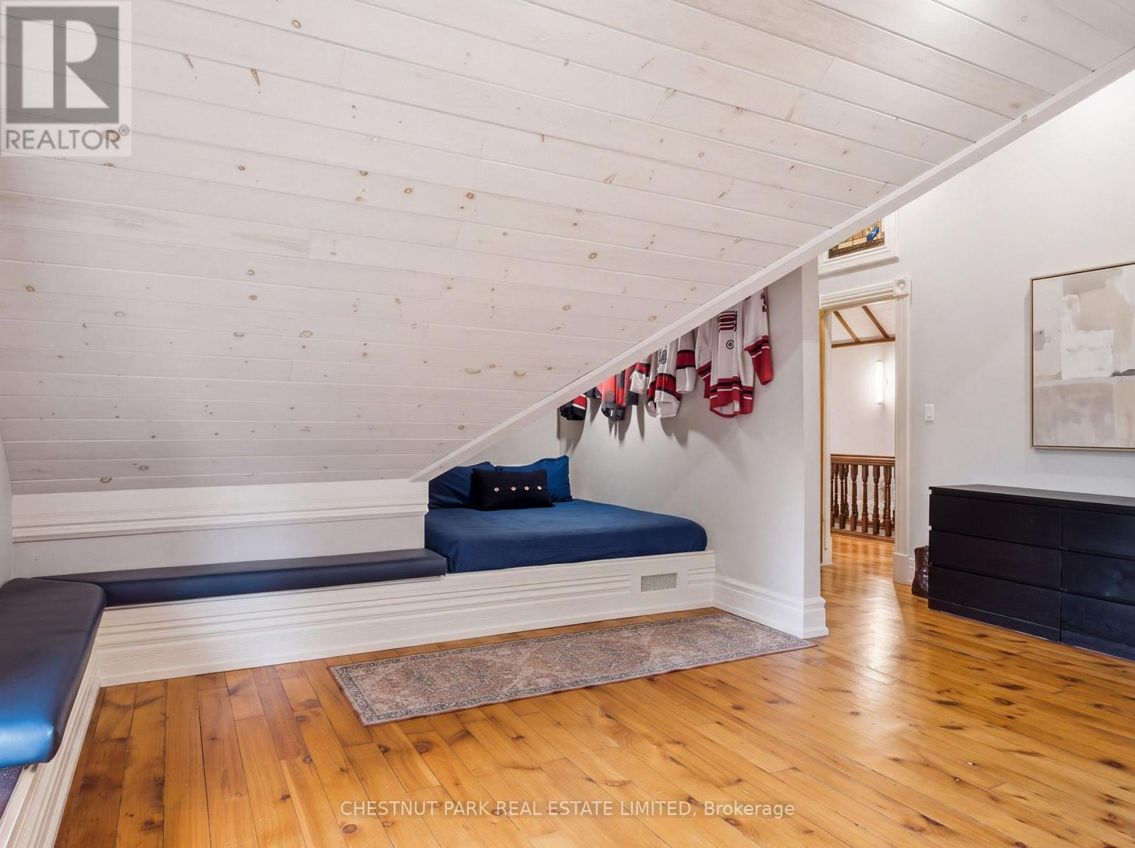 18 Hawarden Avenue Property Photo 40