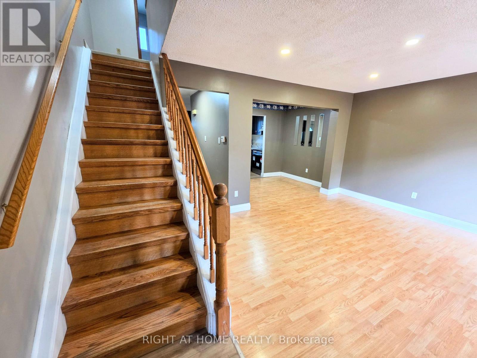 68 Riverdale Drive Property Photo 10