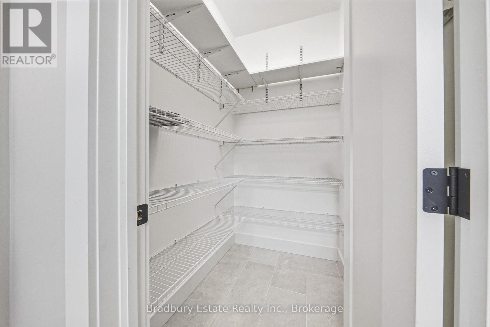 23 - 24 Craddock Boulevard Property Photo 25