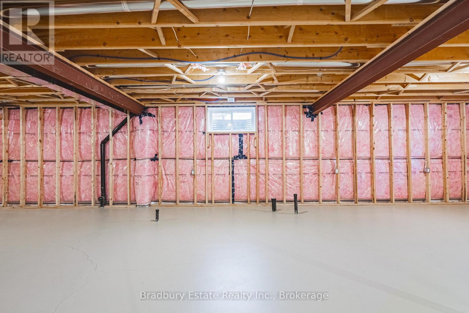 23 - 24 Craddock Boulevard Property Photo 28