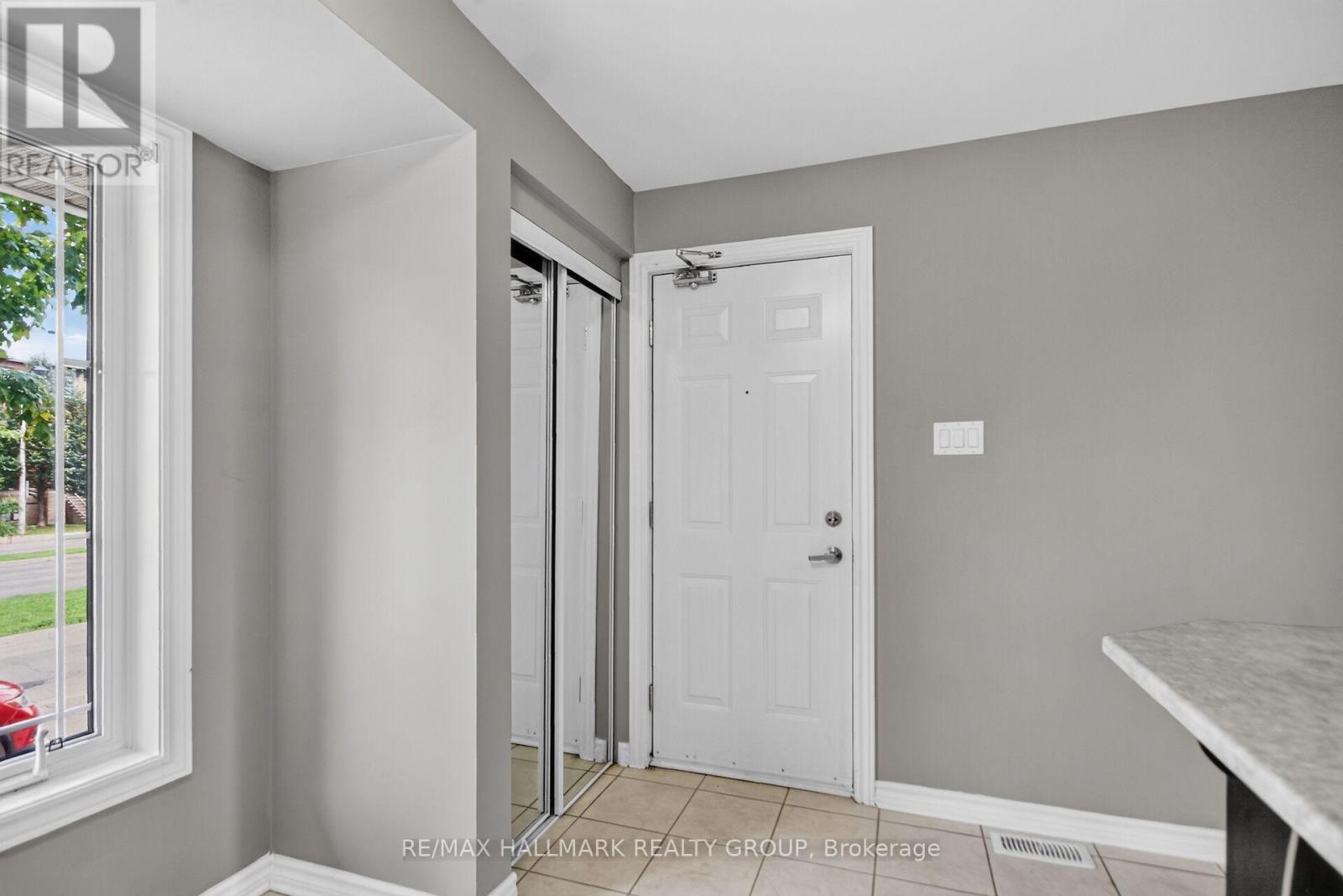 580a Chapman Mills Drive Property Photo 3