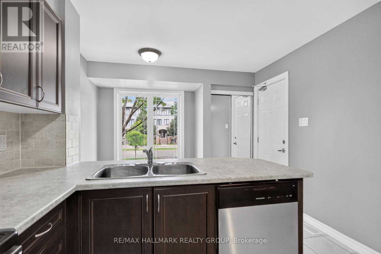 580a Chapman Mills Drive Property Photo 10