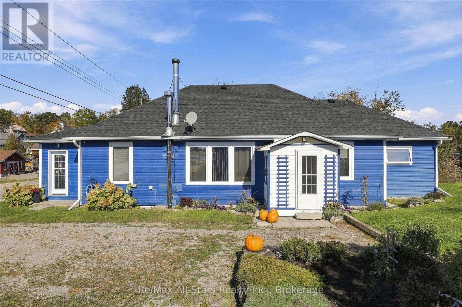 4982 Monck Road Property Photo 2