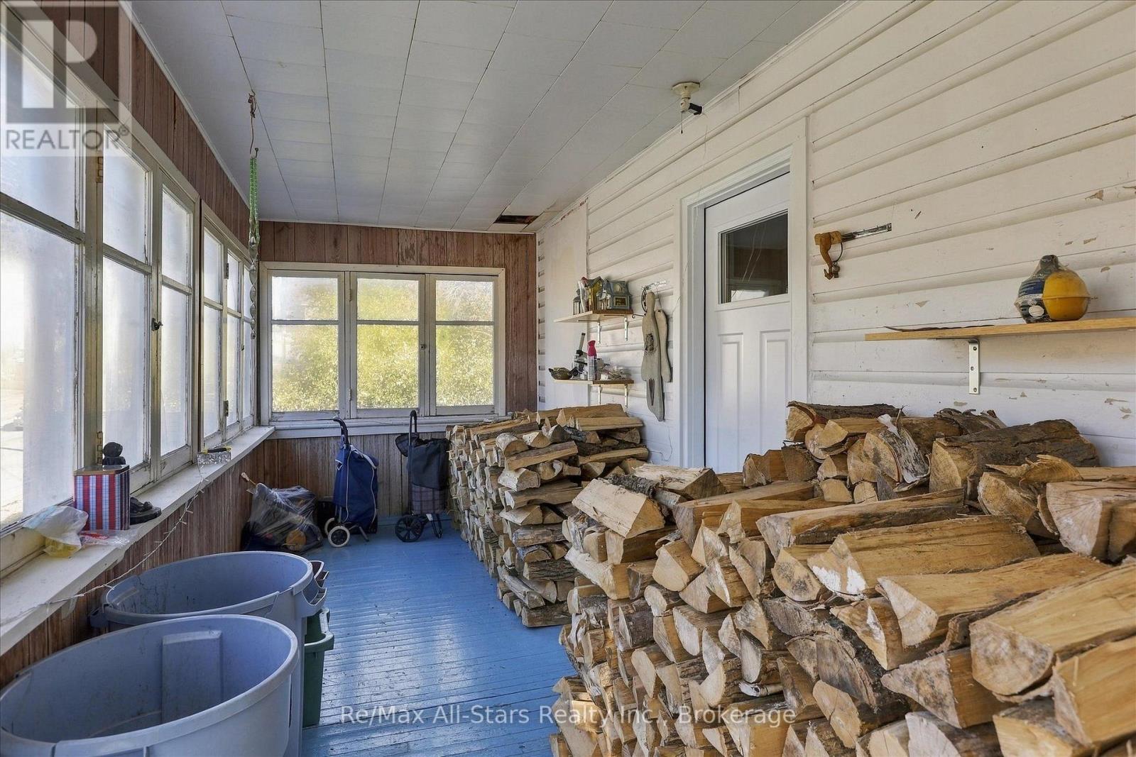 4982 Monck Road Property Photo 6