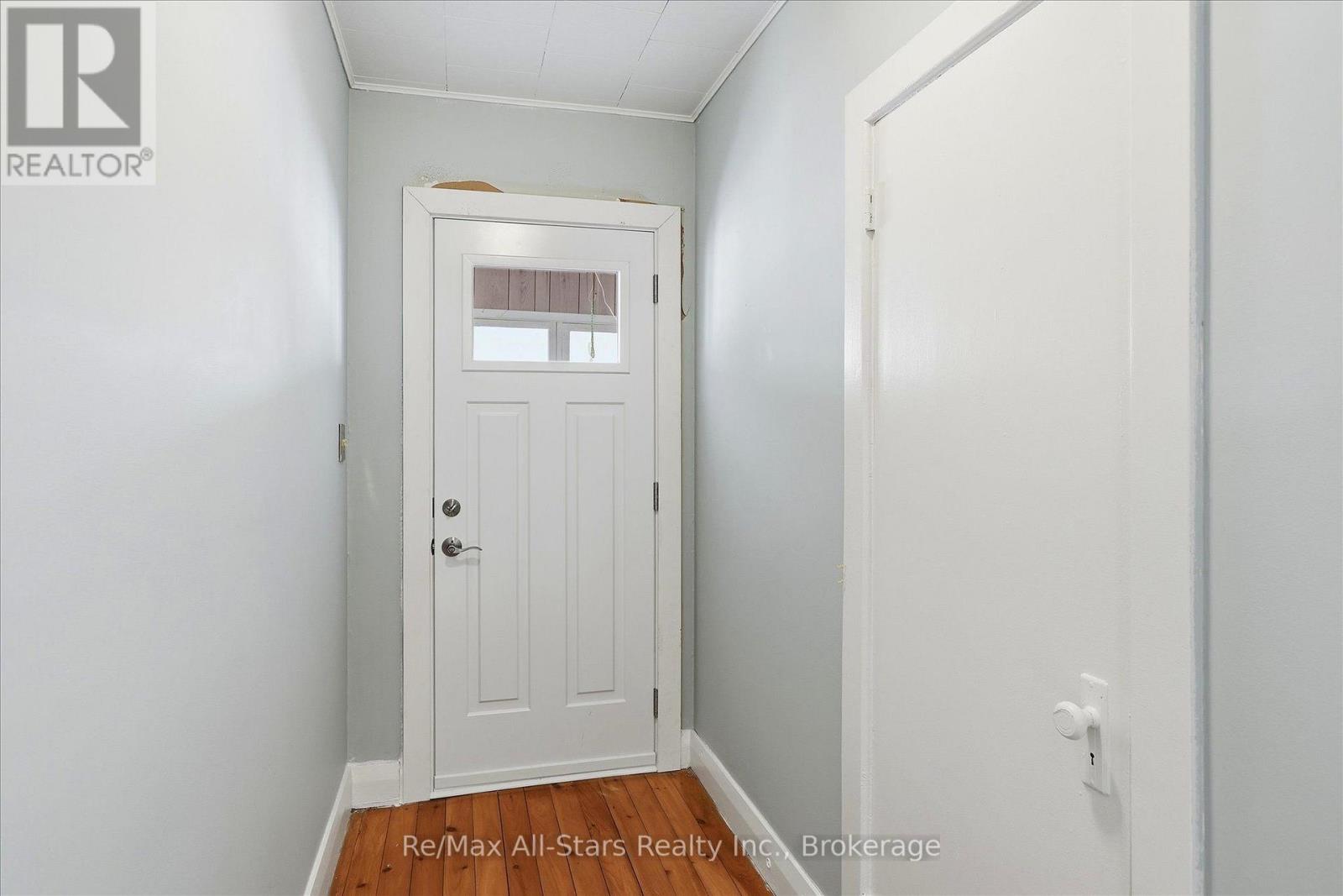 4982 Monck Road Property Photo 7