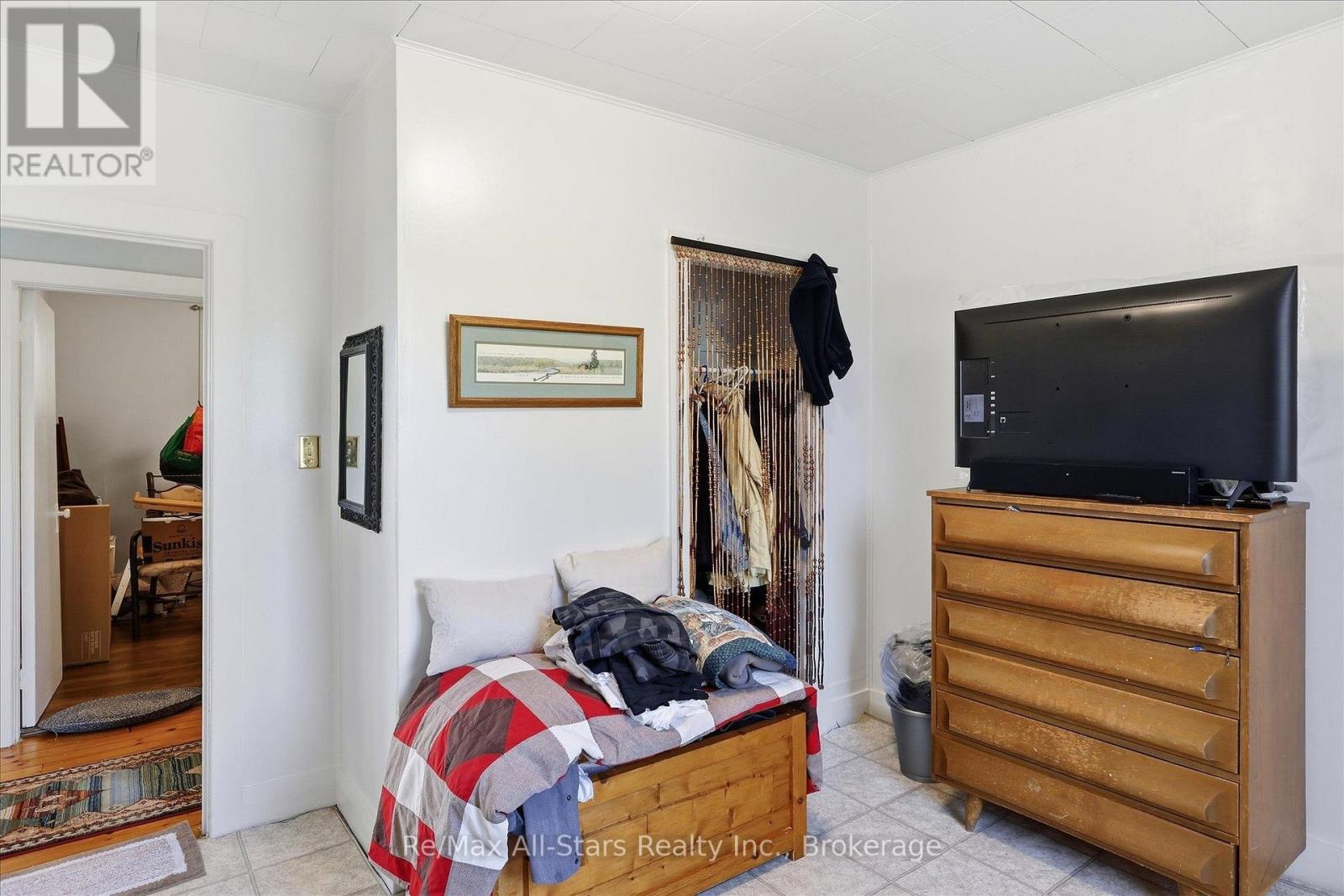 4982 Monck Road Property Photo 11