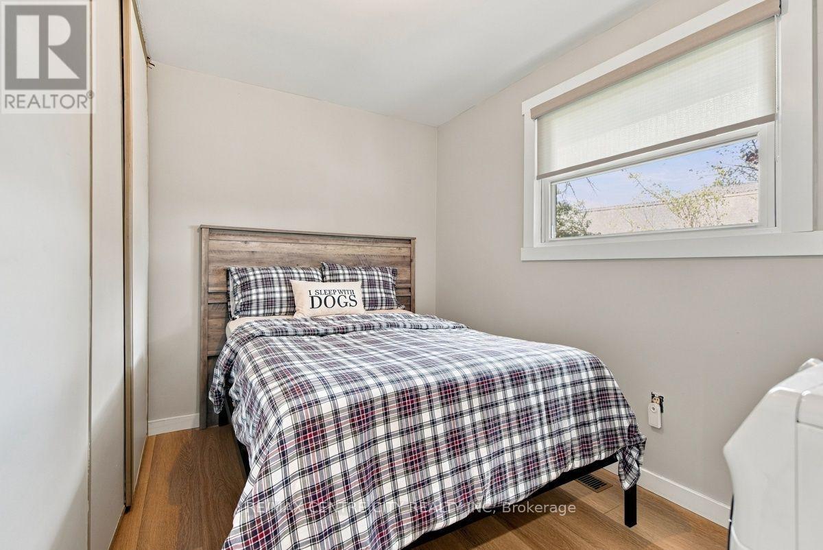 4564 East Road E Property Photo 26