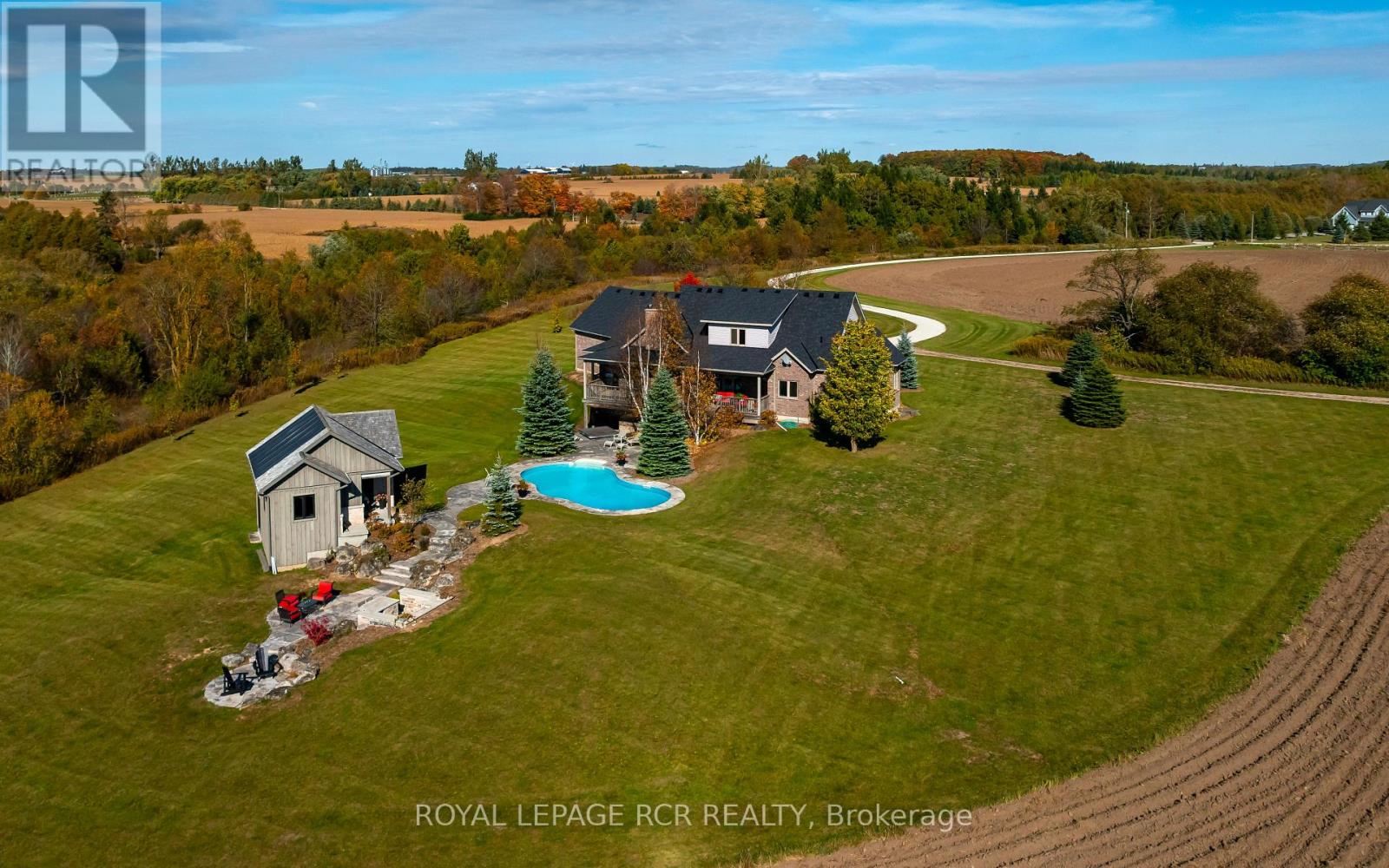 293138 8th Line Property Photo 2