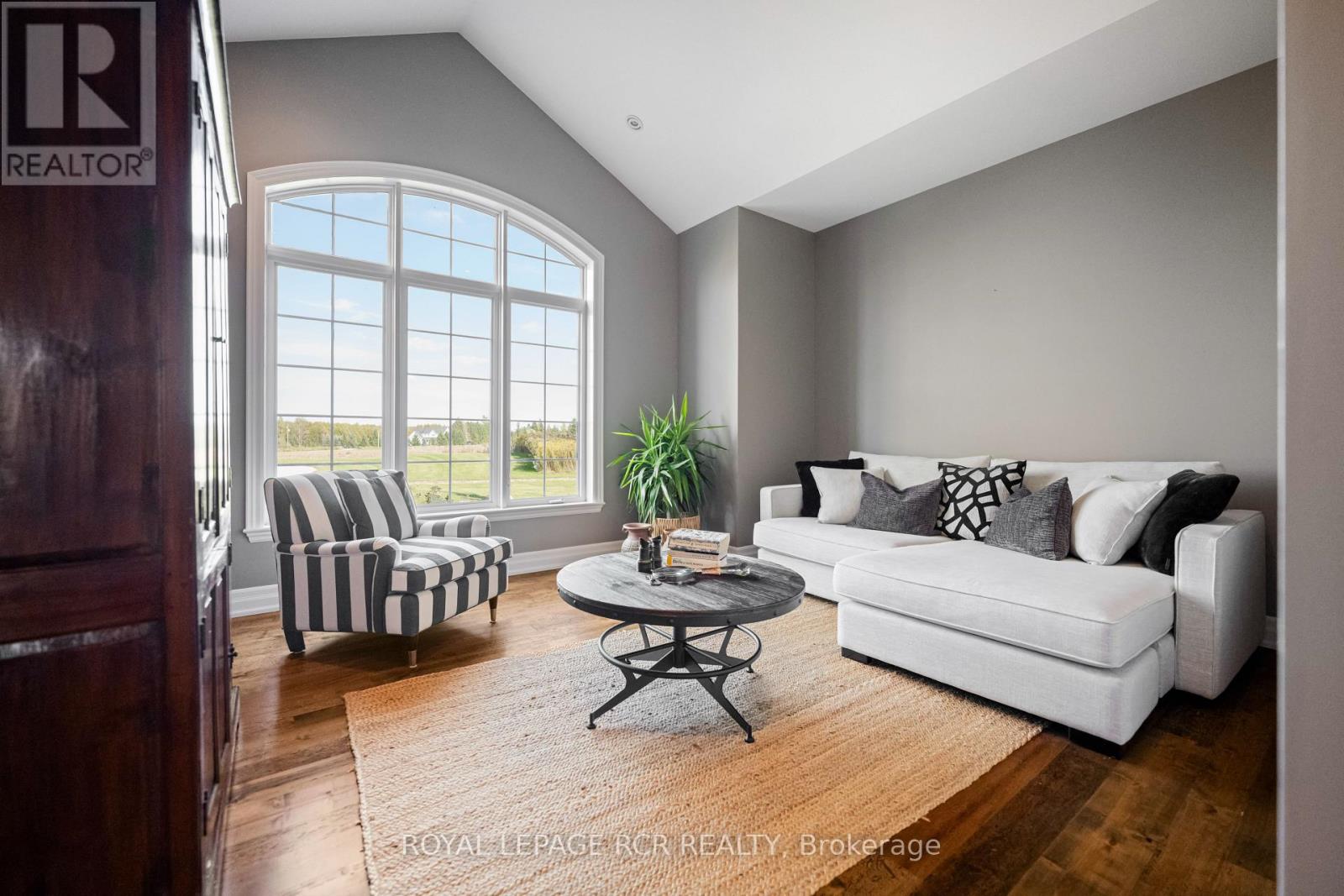293138 8th Line Property Photo 6