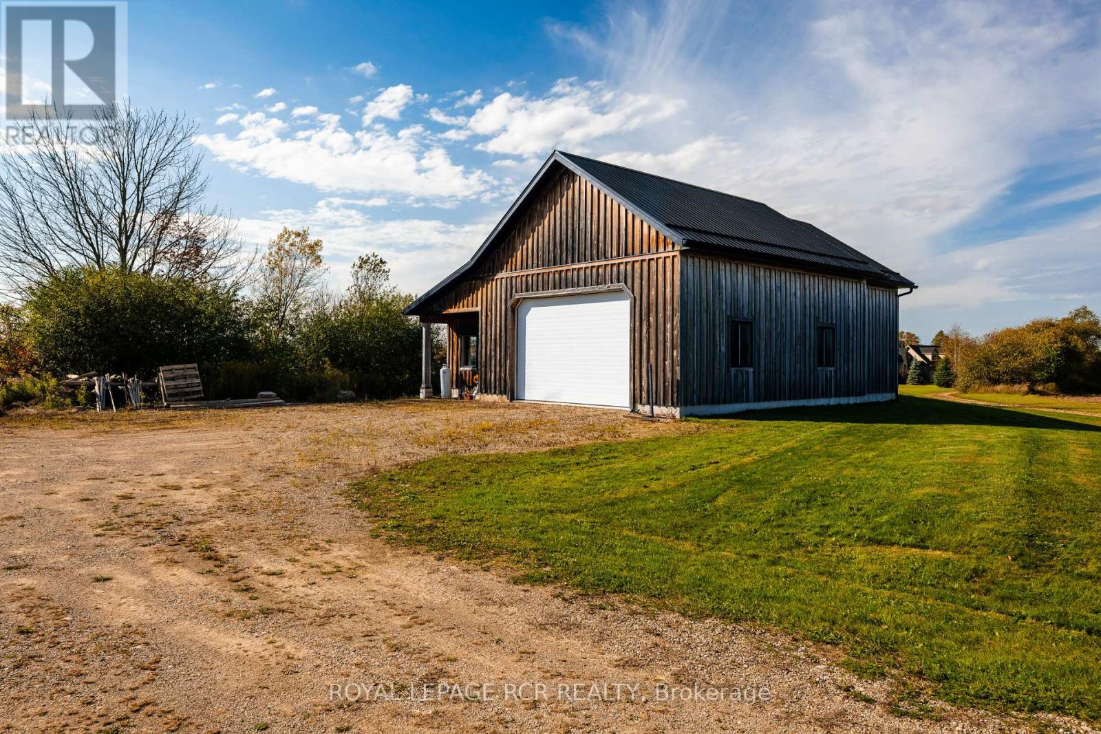 293138 8th Line Property Photo 47