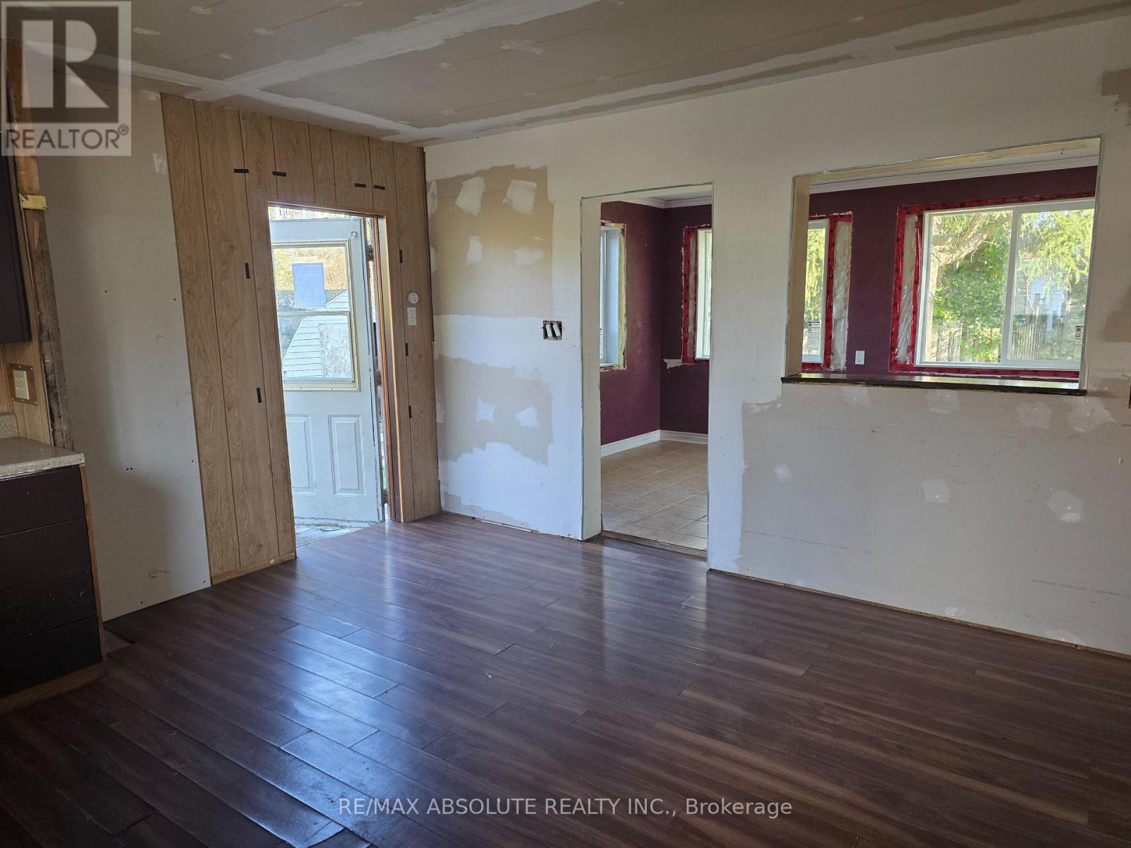 143 Park Avenue Property Photo 11