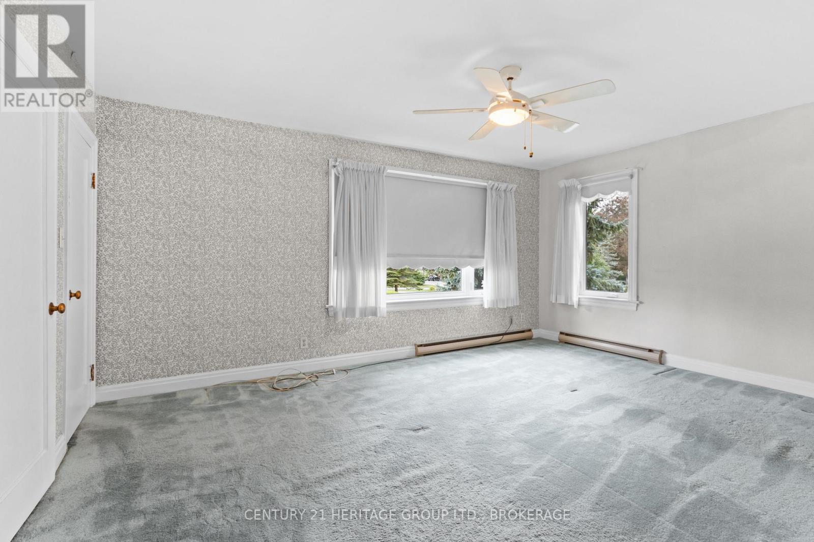187 College Street Property Photo 23