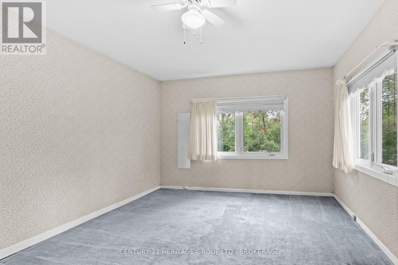 187 College Street Property Photo 28