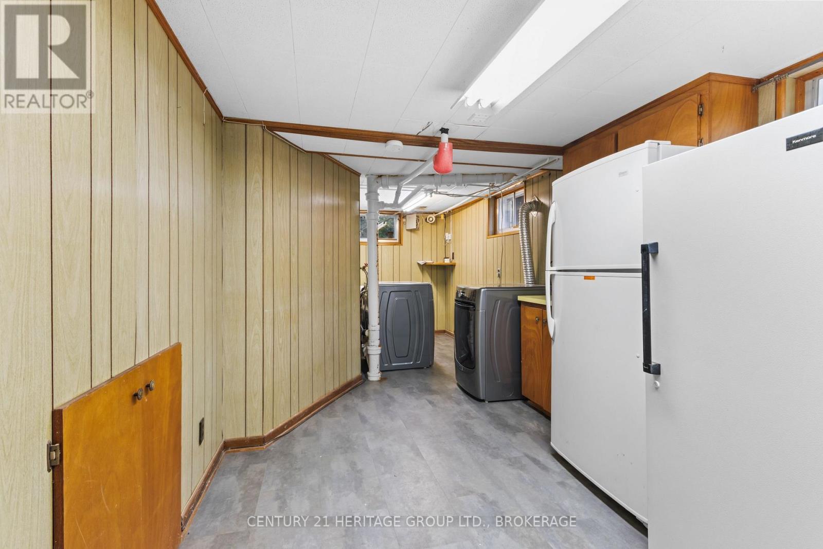 187 College Street Property Photo 34