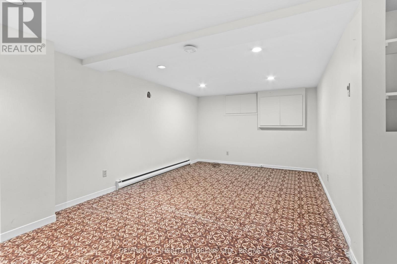 187 College Street Property Photo 38