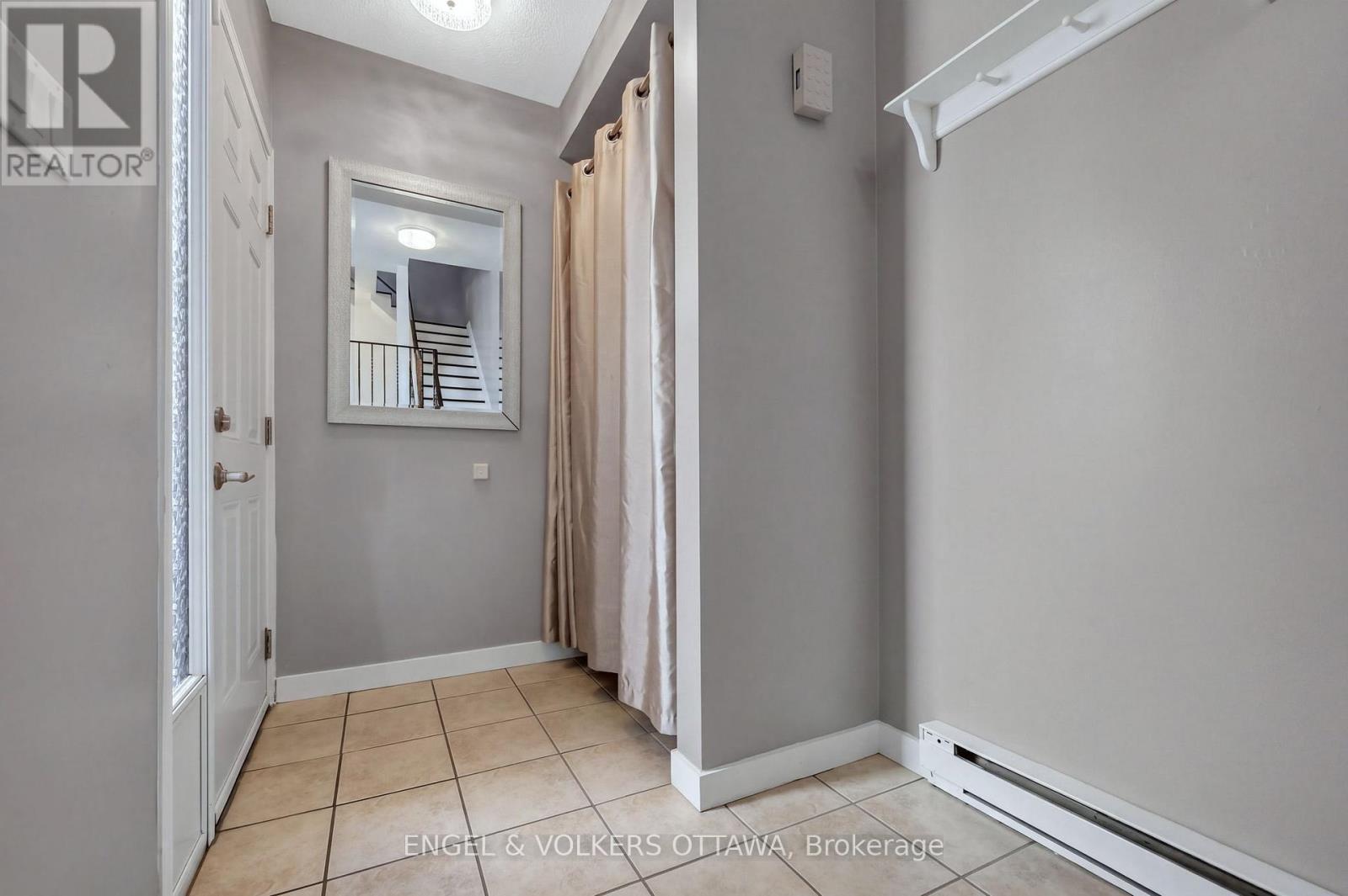 B - 29 Woodvale Green Drive Property Photo 4