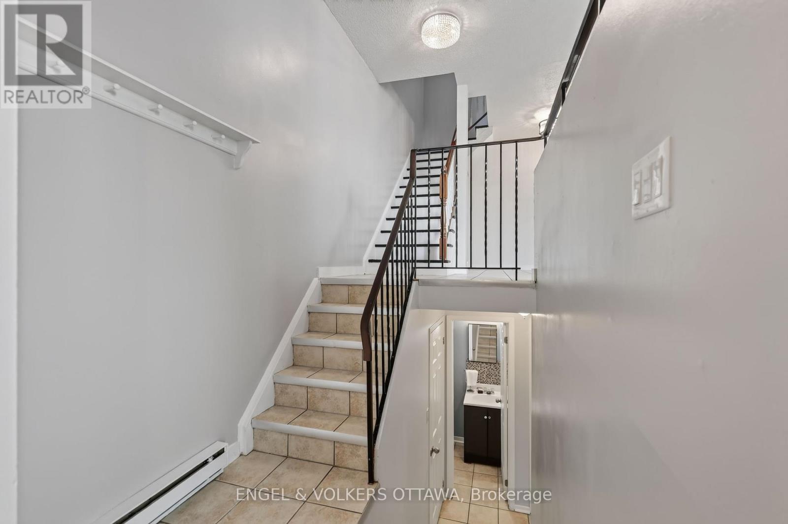 B - 29 Woodvale Green Drive Property Photo 5