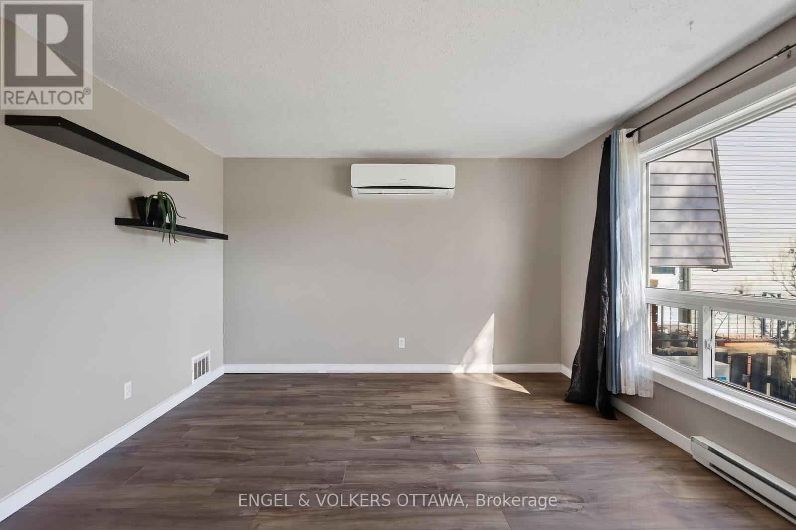B - 29 Woodvale Green Drive Property Photo 8
