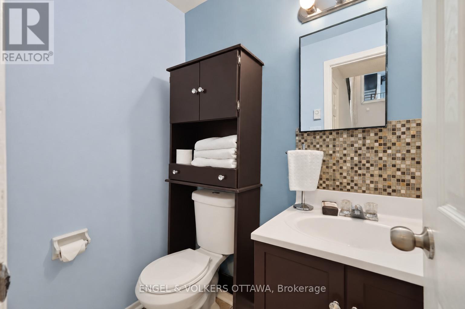 B - 29 Woodvale Green Drive Property Photo 28