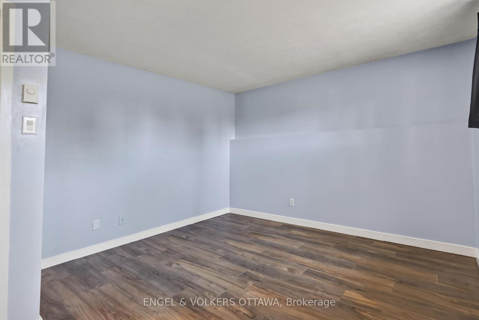B - 29 Woodvale Green Drive Property Photo 31