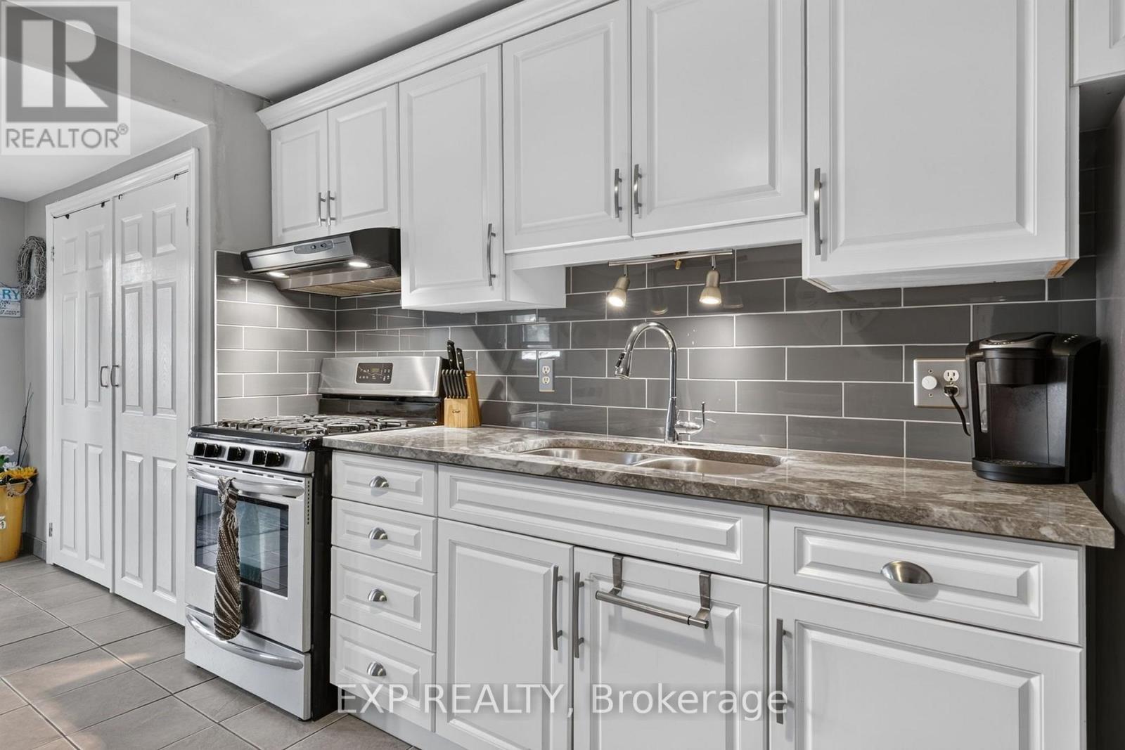 6063 Cadham Street Property Photo 12