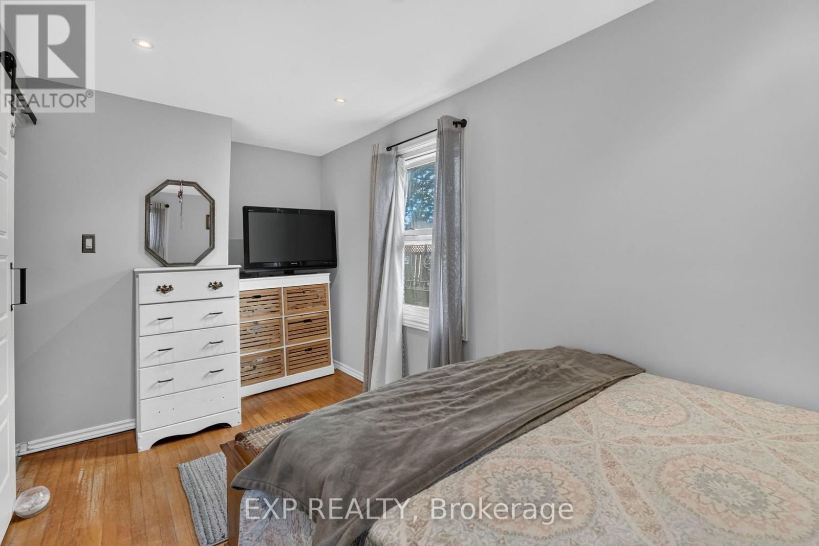 6063 Cadham Street Property Photo 18