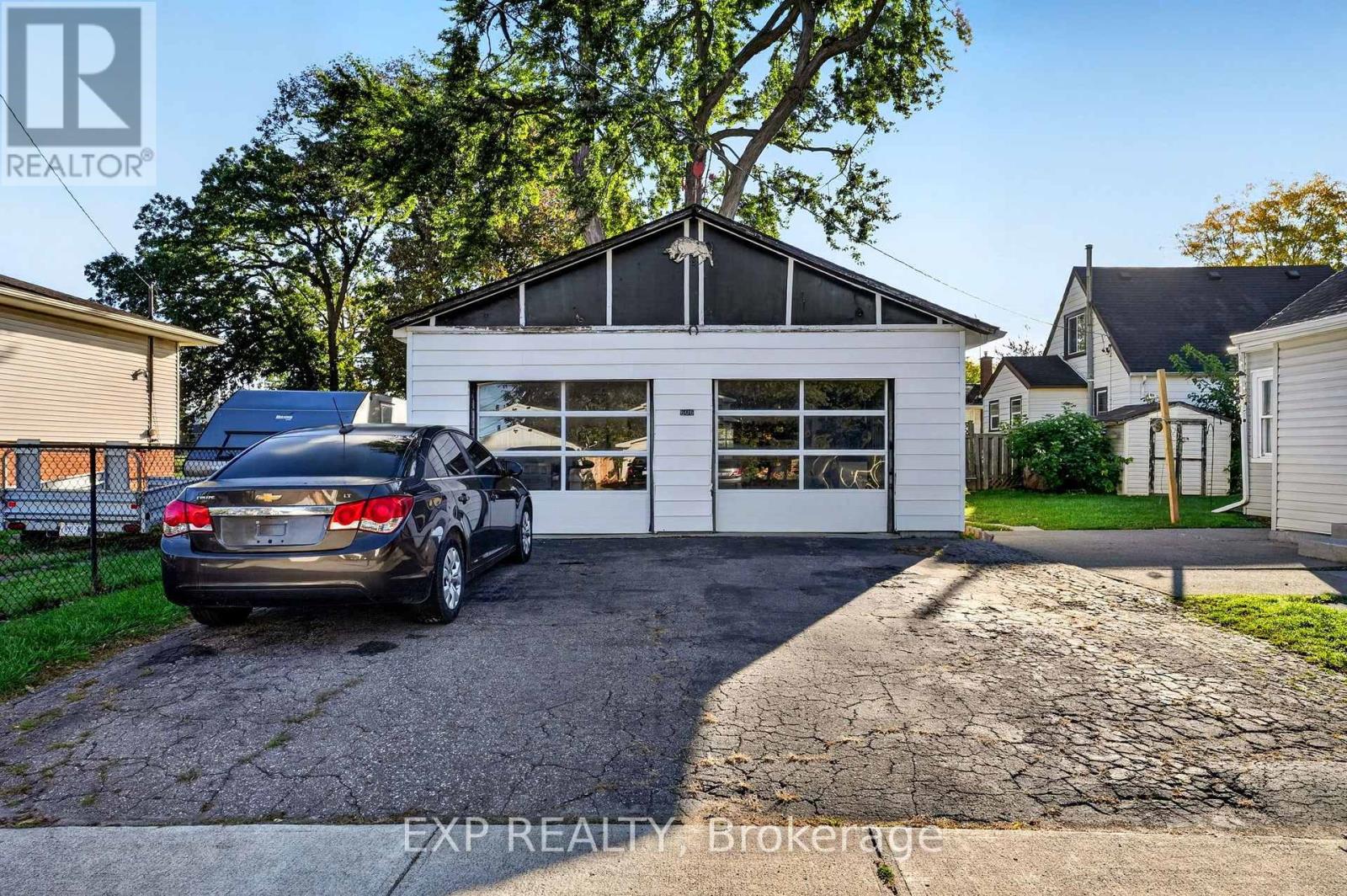 6063 Cadham Street Property Photo 37