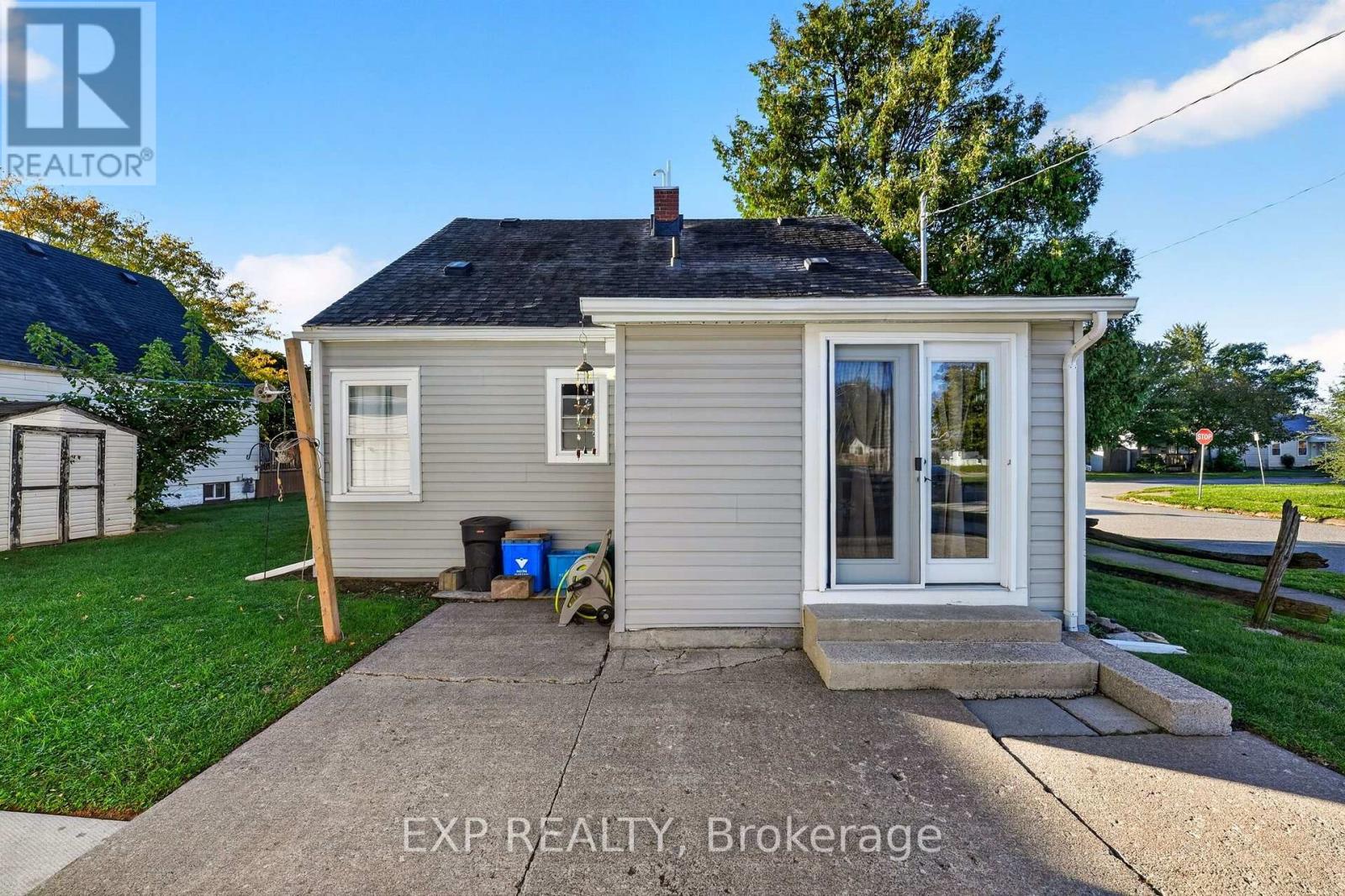6063 Cadham Street Property Photo 39