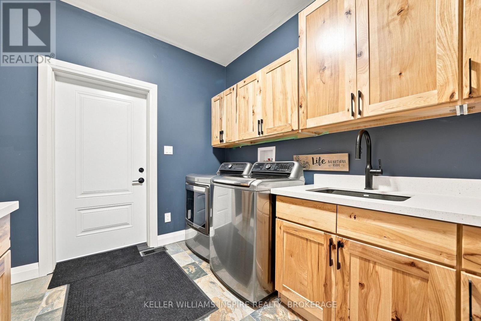 866 Godolphin Road Property Photo 25