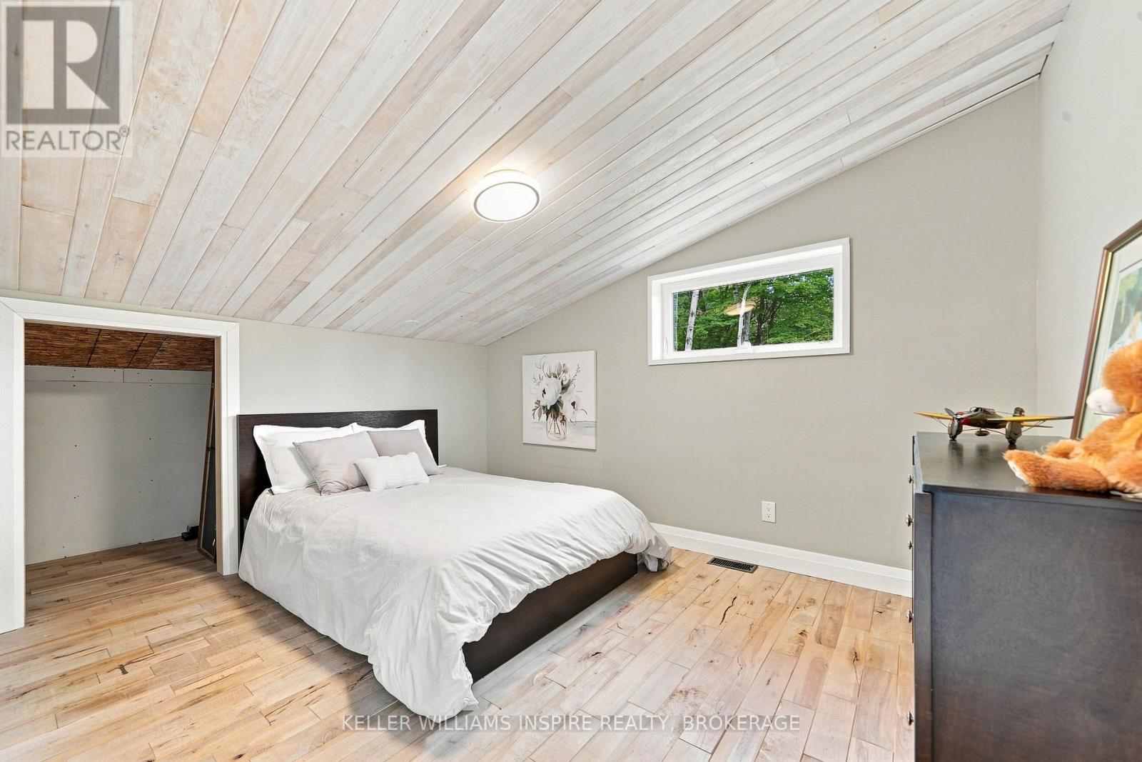 866 Godolphin Road Property Photo 28