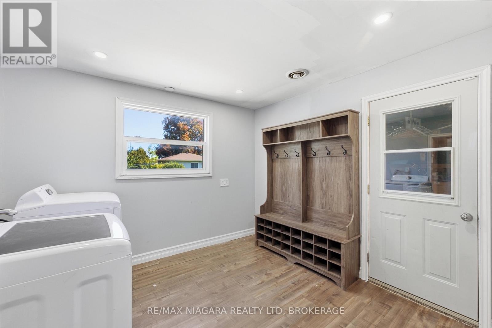 163 Champlain Drive Property Photo 13