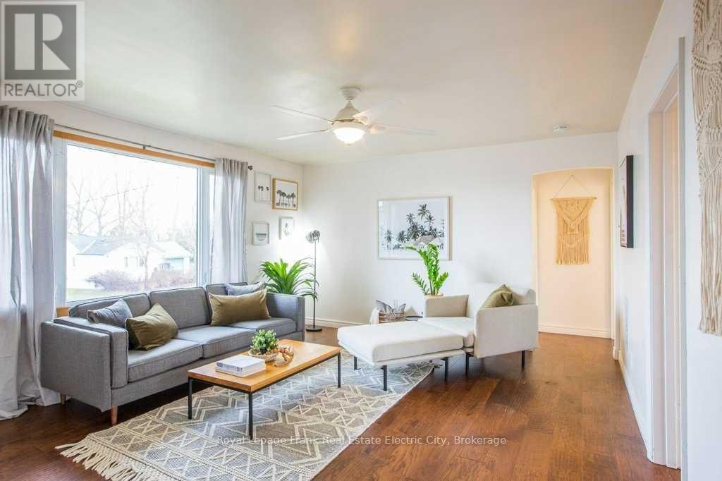 611 Watts Avenue Property Photo 3