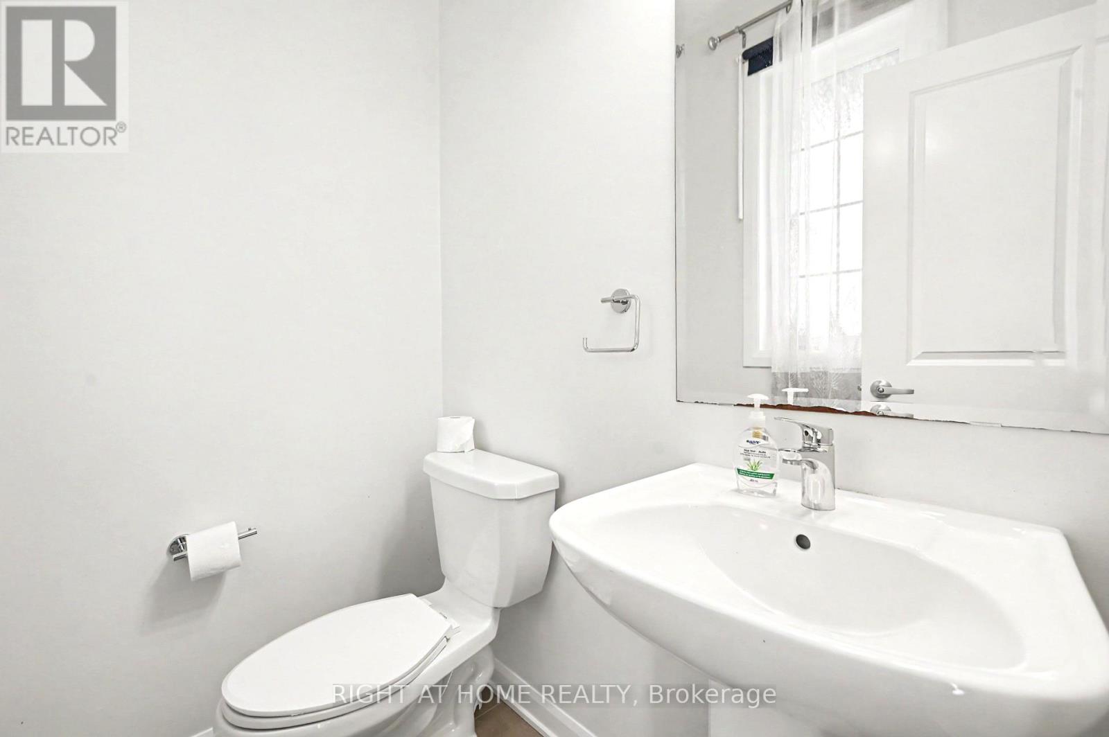 122 Lynn Coulter Street Property Photo 2