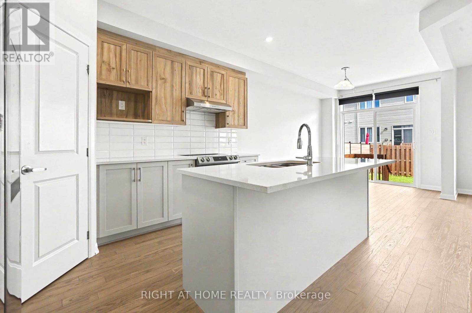122 Lynn Coulter Street Property Photo 4