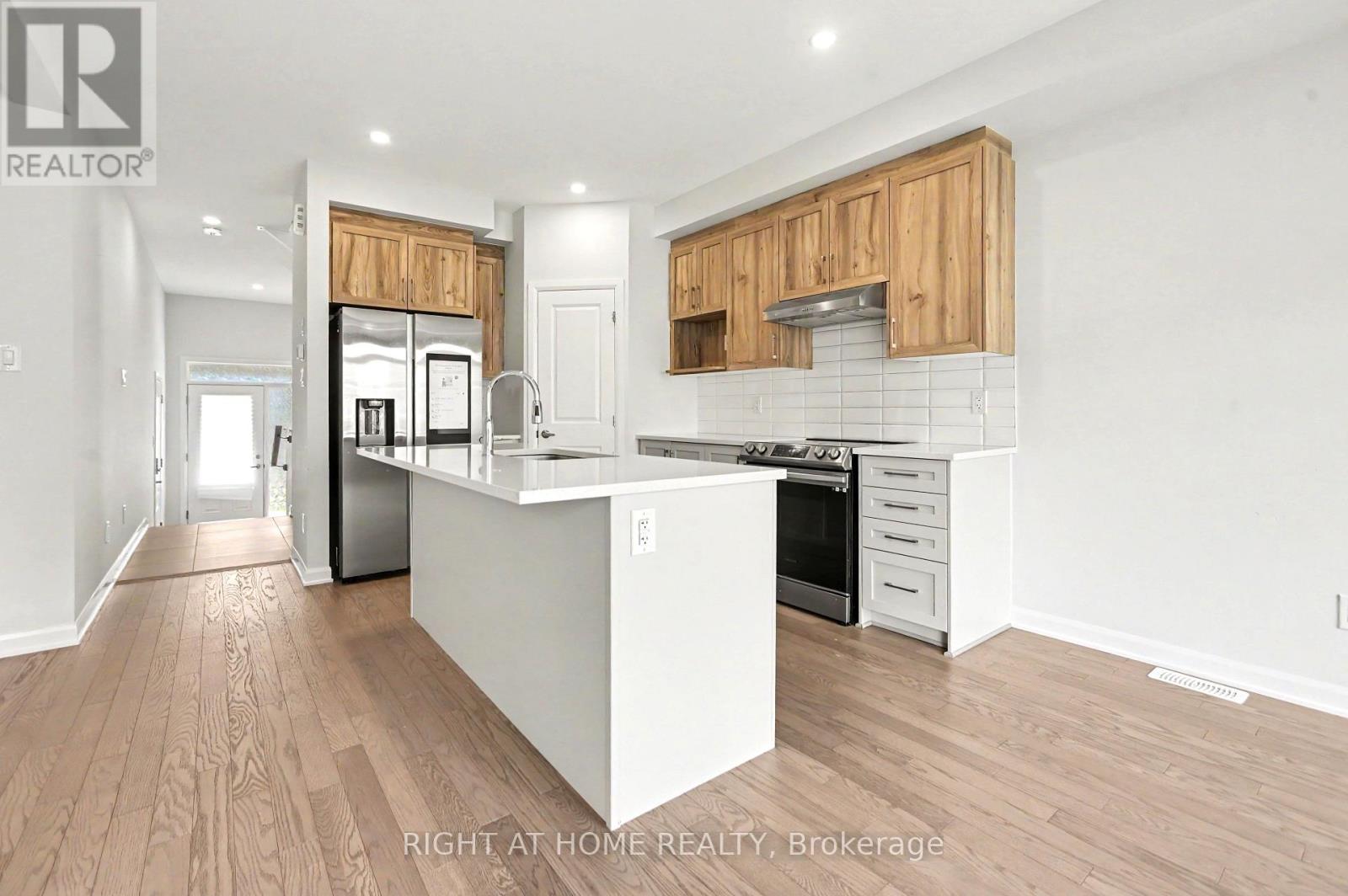 122 Lynn Coulter Street Property Photo 5