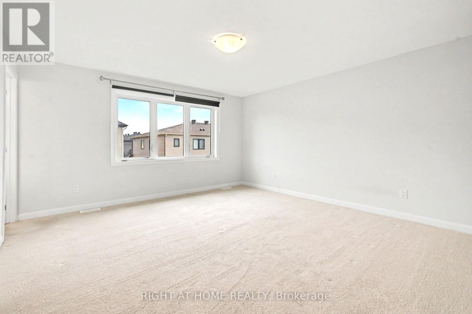122 Lynn Coulter Street Property Photo 8
